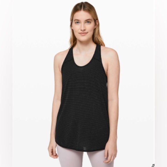 Lululemon Essential Tank Black thin stripes - Picture 2 of 8